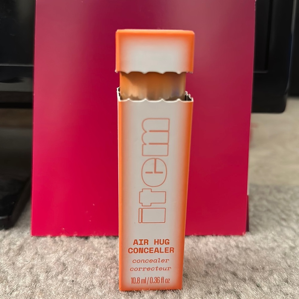 I tried this once, I bought the wrong shade, good condition concealer